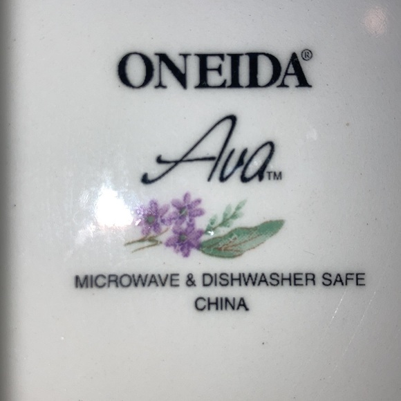 Vintage ONEIDA Ava fin China set - Picture 3 of 3